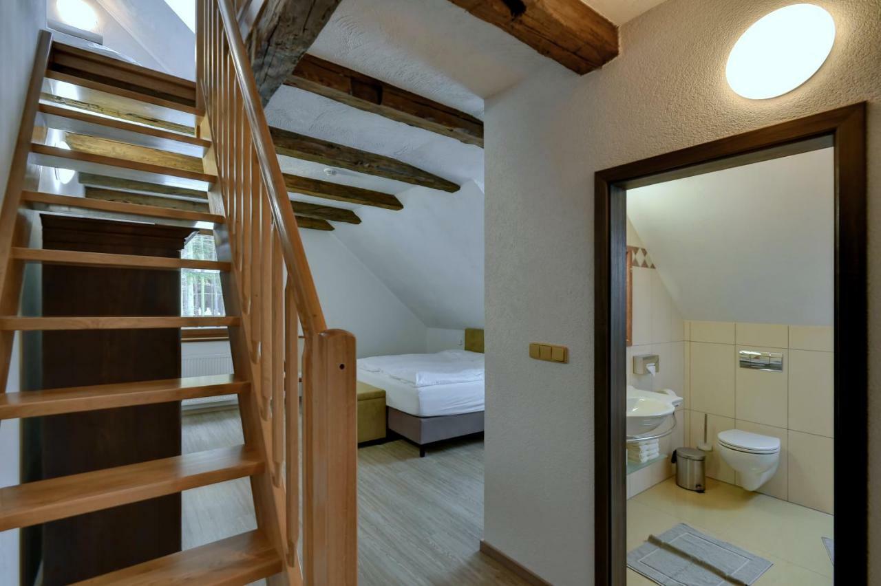 Zamecka Fortovna Obora - Forester House Kaznejov Bagian luar foto