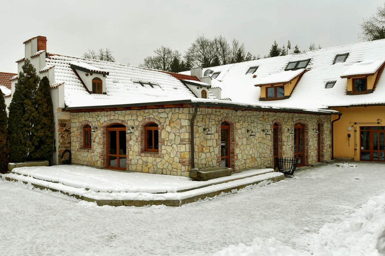 Zamecka Fortovna Obora - Forester House Kaznejov Bagian luar foto