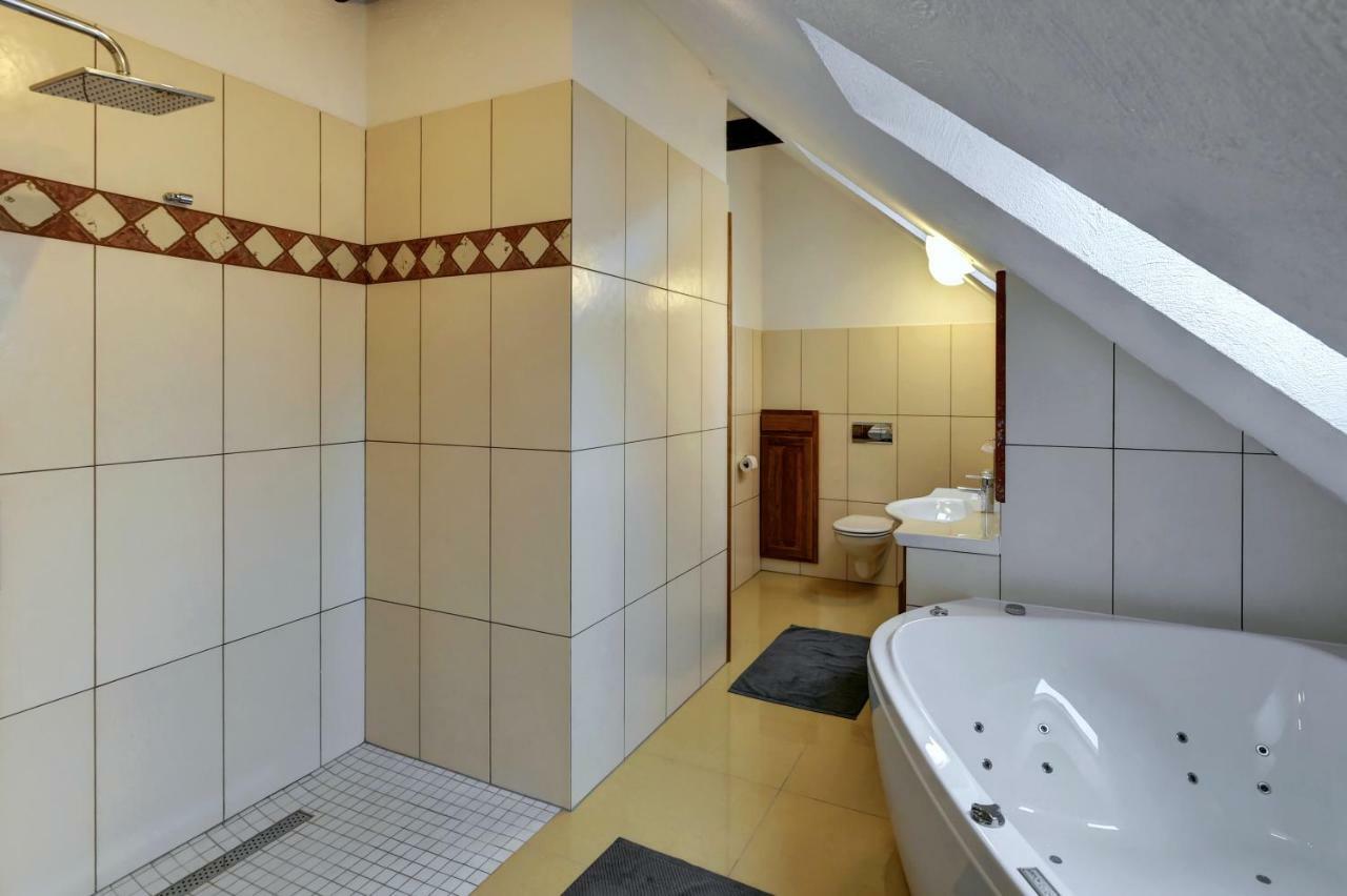 Zamecka Fortovna Obora - Forester House Kaznejov Bagian luar foto